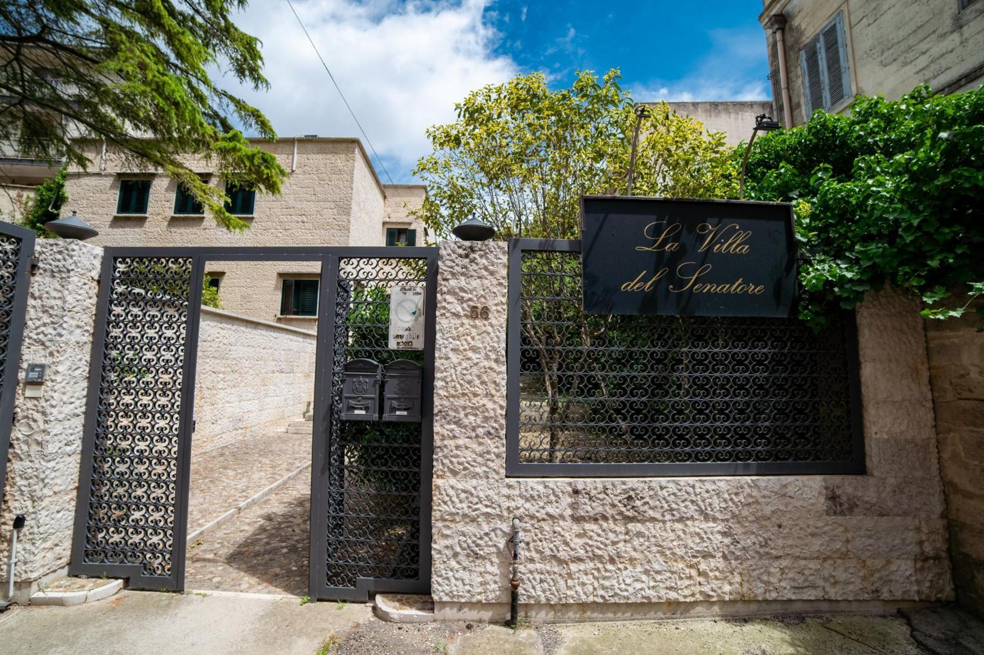 La Villa Del Senatore Гравина-ин-Пулья Экстерьер фото